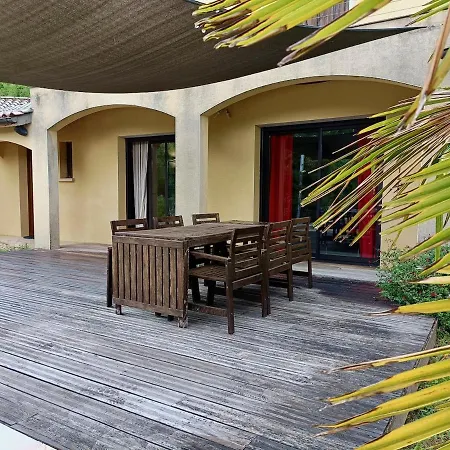 De La Croix De La Main Veyrignac