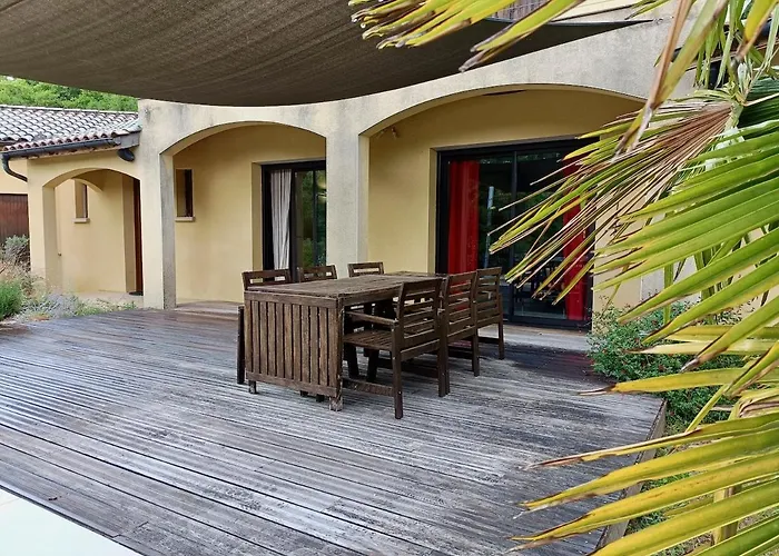 De La Croix De La Main Veyrignac